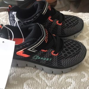 New with tags sketchers sport